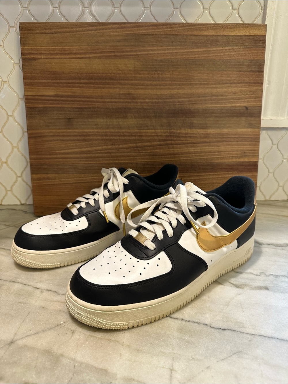 Nike Air Force 1 Men’s low top sneaker